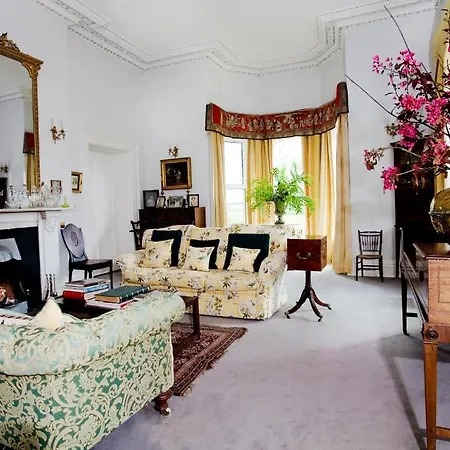 Lantställe Rossnaree House