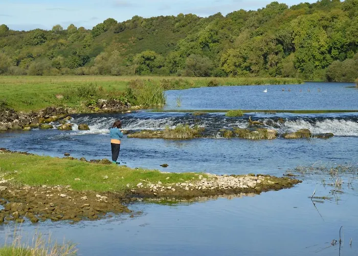 בית כפרי Rossnaree House *